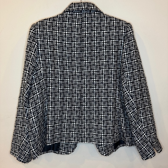 RQT Petite, women’s black and white jacket, size 14 petite - Picture 2 of 7